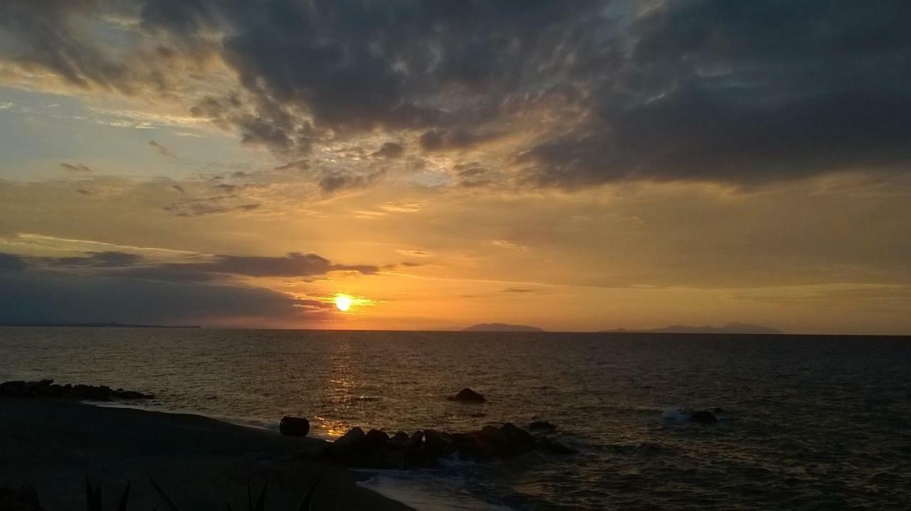 Villa Domus Austri Messina Esterno foto