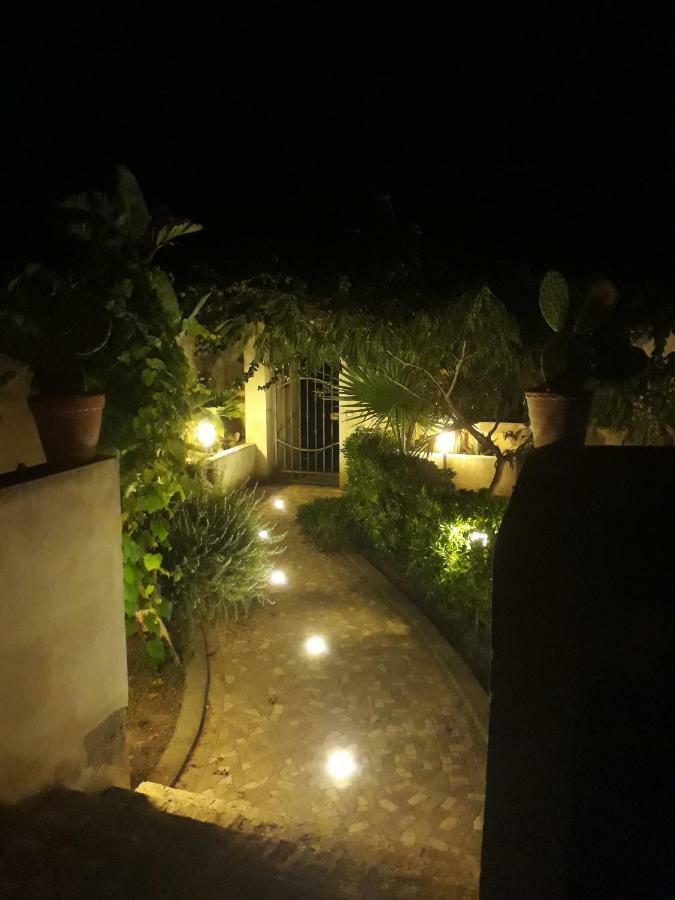 Villa Domus Austri Messina Esterno foto